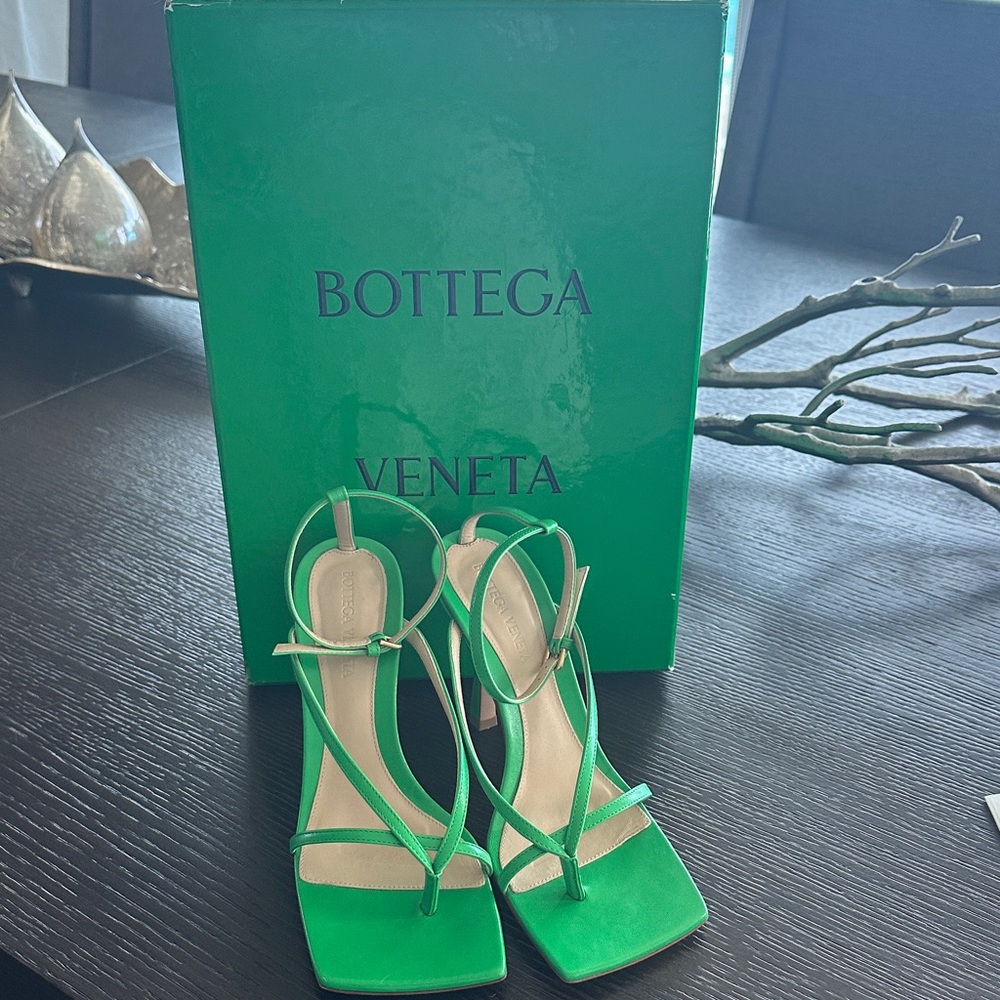 Brand New Bottega Veneta Lounge Nappa Grass Green Sandals